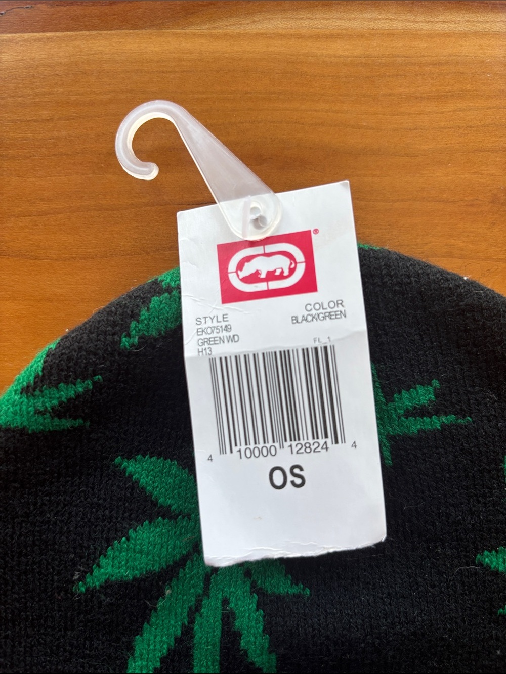 Ecko Unlimited Black Beanie with Green Leaf Pattern - Picture 2 of 5